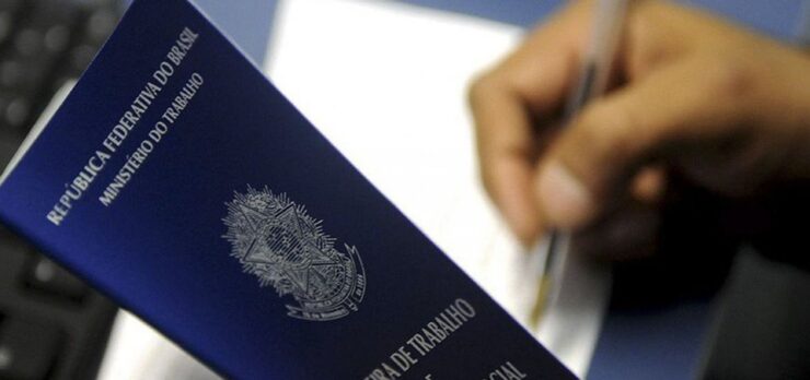 Brasil registra taxa de desemprego em 7,8%, menor valor desde 2014