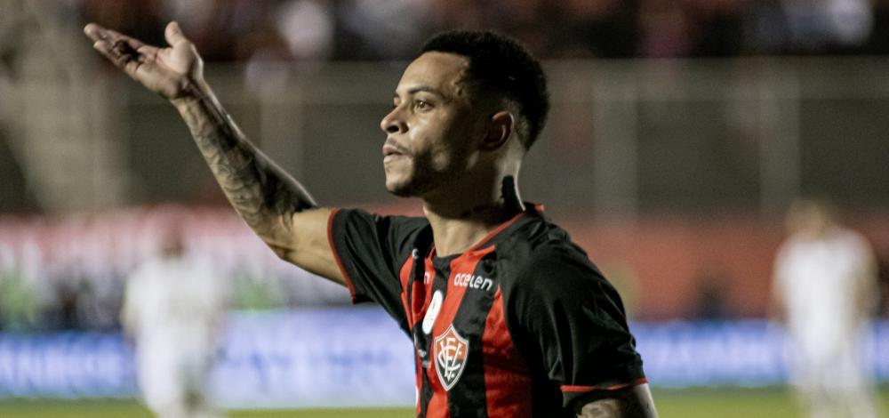 Vitória bate o Tombense e abre vantagem na liderança da Série B