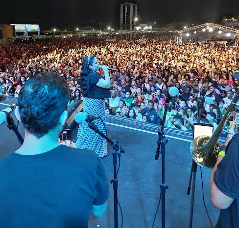 Canta Bahia 3 – Cassiane retorna a Feira de Santana após 17 Anos e faz show memorável