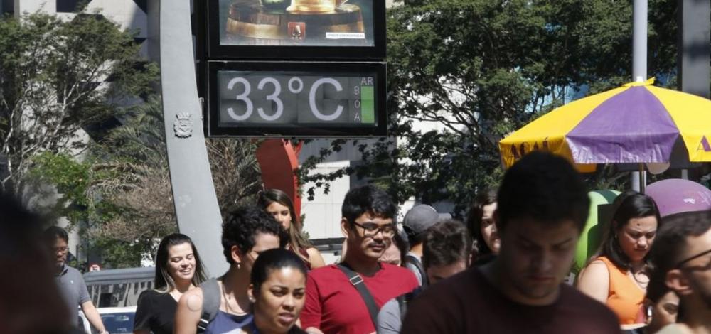 Outubro promete altas temperaturas e pode manter onda de calor dos últimos dias