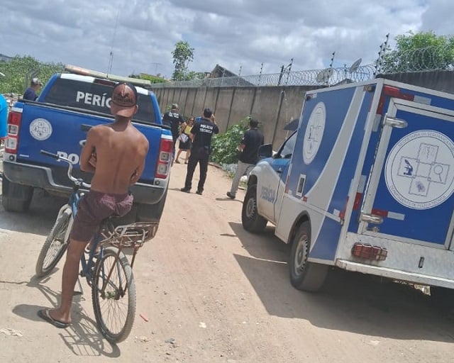 Mulher é morta a tiros no bairro Pedra do Descanso em Feira de Santana