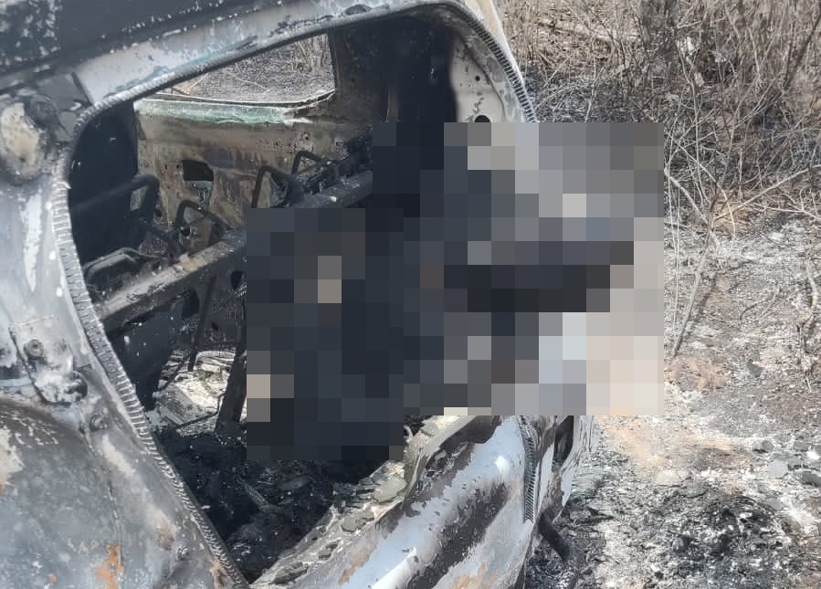 Corpo carbonizado encontrado dentro de carro em Araci 