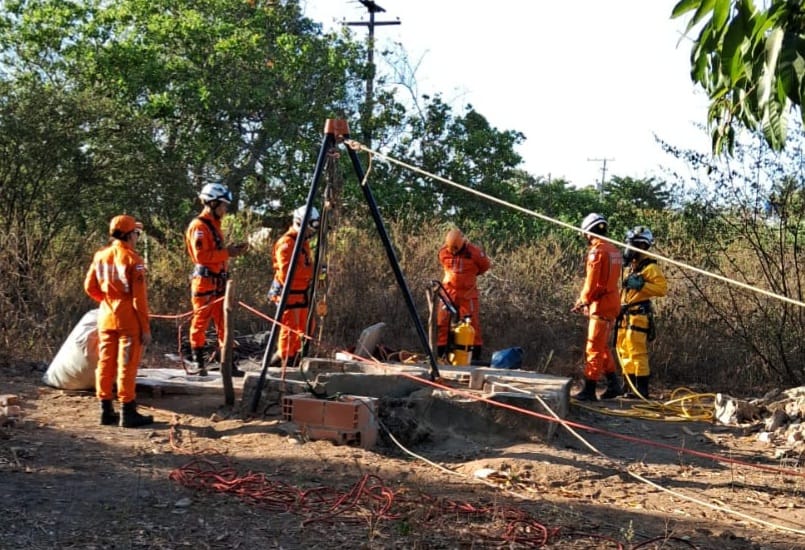 Caseiro encontra ossada humana dentro de cisterna em Distrito