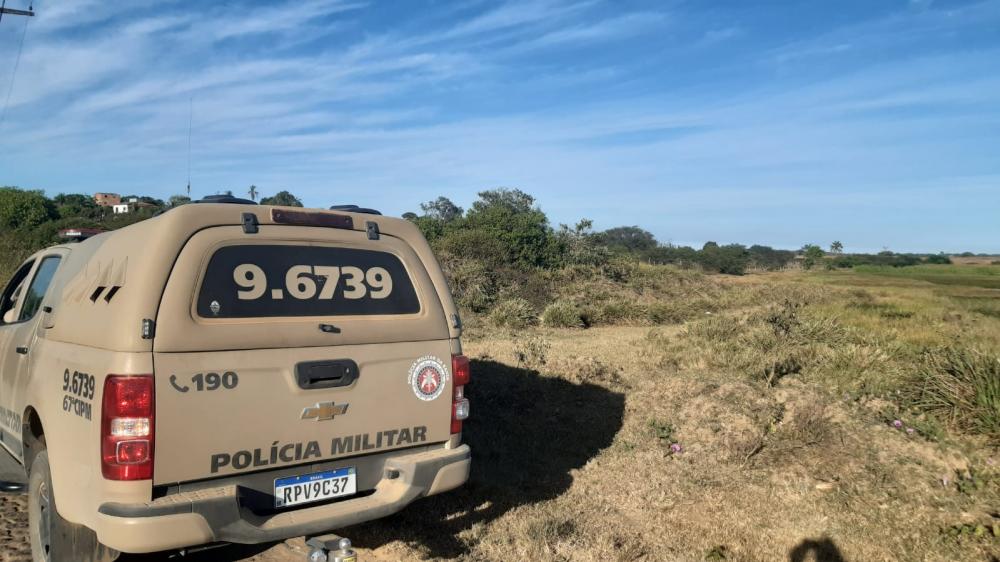 Homem é encontrado morto com perfurações de bala no distrito de Humildes 