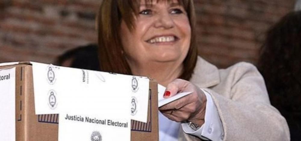 Patricia Bullrich declara apoio para Javier Milei no 2° turno