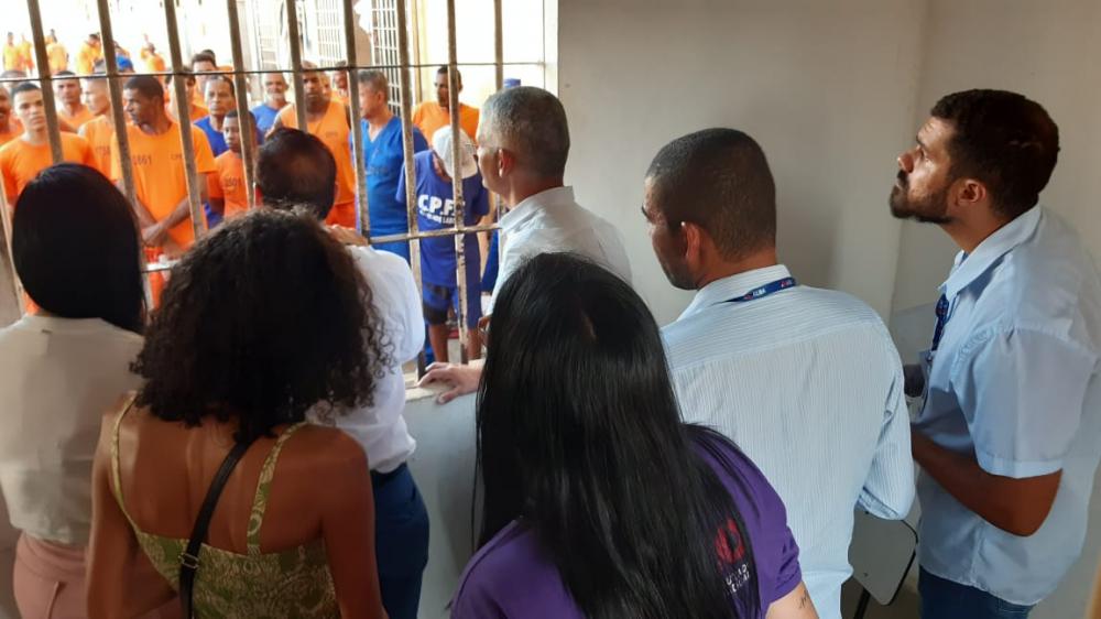 Comissão de Direitos Humanos visita o Conjunto Penal de Feira de Santana