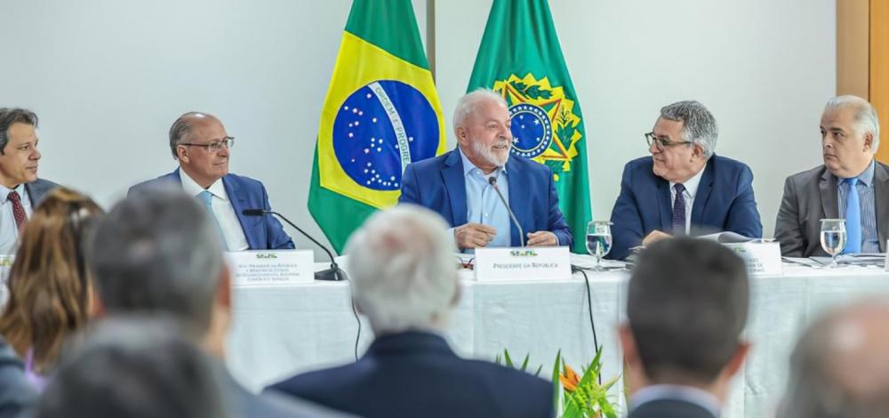 Lula argumenta que fazer contenção de despesas mostra descompromisso com obrigações assumidas pelo governo