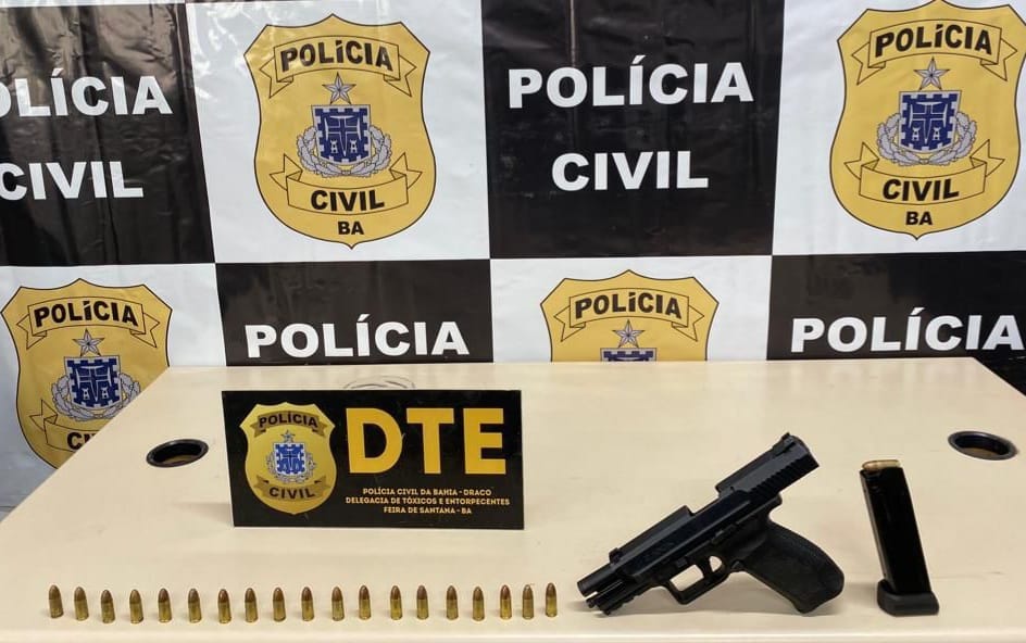 Grávida presa com pistola 9.mm na Rua Nova