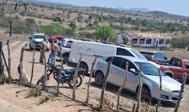 Bandidos invadem fazenda e matam lavrador para roubar em Antonio Cardoso 