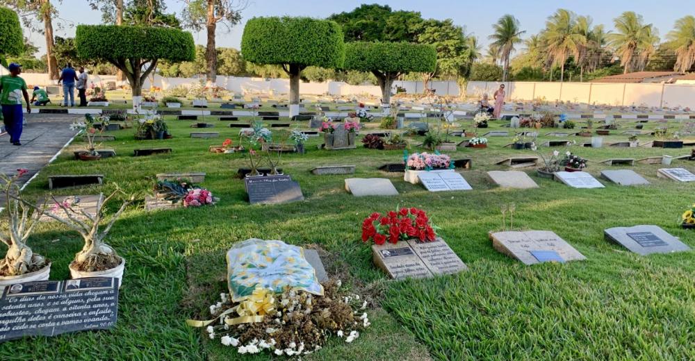 Confira os horários das missas nos cemitérios de Feira