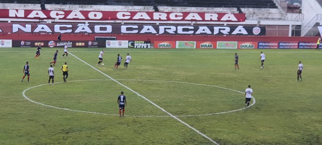 Em jogo eletrizante, Atlético e Bahia de Feira empatam no 1º jogo da final do Baianão