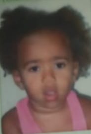 Criança de 4 anos morre afogada em balde no Viveiros