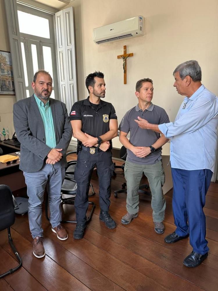 Prefeitura de Feira e Polícia Civil discutem convênio para enfrentamento à criminalidade