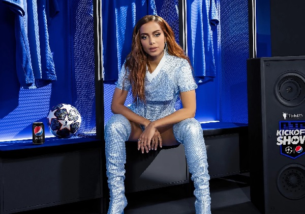 Anitta alfineta governo do Rio após tragédia em show de Taylor Swift