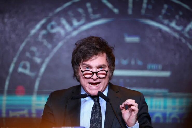 Milei confirma plano de fechar o BC e prevê controlar a inflação em até 2 anos