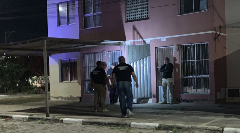 Mulher de 21 anos é morta dentro de apartamento no ecopark