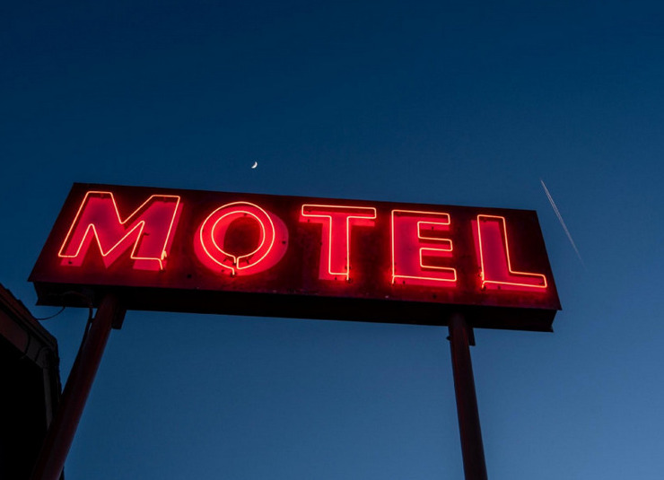 Oito pessoas conduzidas à delegacia em Feira de Santana após incidente envolvendo arma de fogo e menores de idade