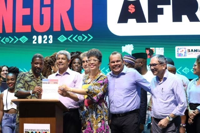 Lei proíbe contratação no setor público de pessoas condenadas por racismo