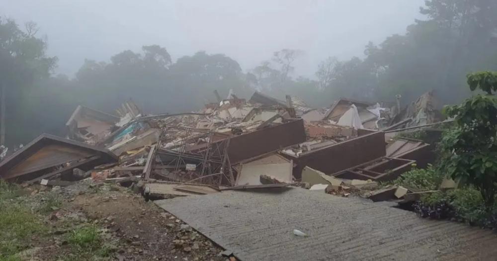 Prédio desaba em Gramado e bairro é interditado após chuvas no RS