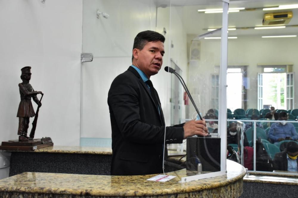 Aprovado em primeira discussão projeto que prevê circulação de ônibus apenas com a capacidade de passageiros sentados em Feira