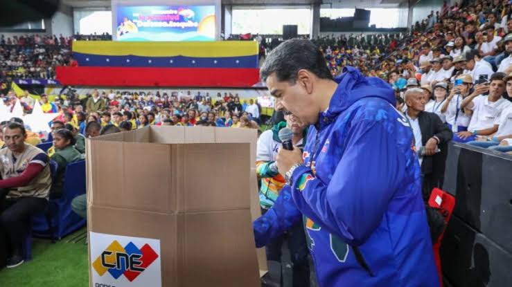 Venezuelanos votam hoje em referendo para anexar 70% do território da Guiana