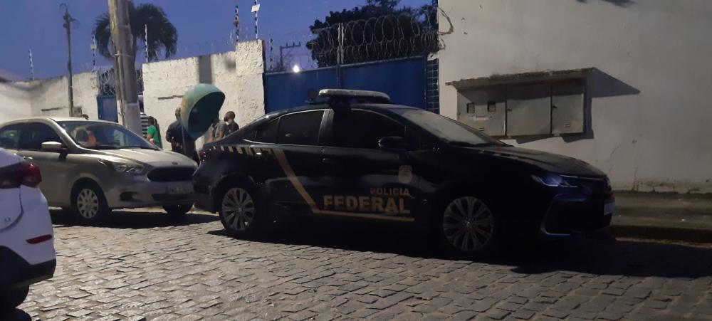 Polícia e Receita Federal fazem operação em Feira de Santana