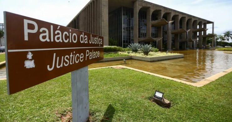 Governo discute segurança do 8/1, monitora grupos bolsonaristas, mas diz não haver alerta