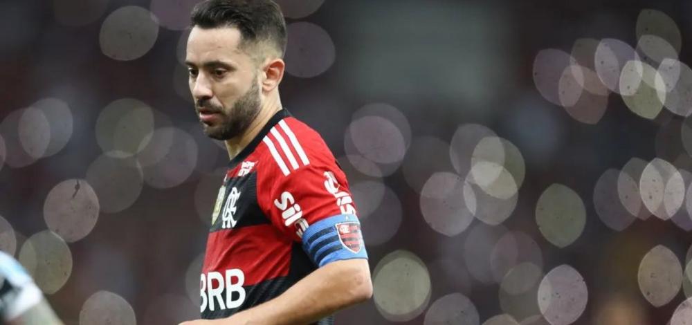 Ex-jogador do Flamengo, Everton Ribeiro aceita proposta para jogar pelo Bahia por dois anos