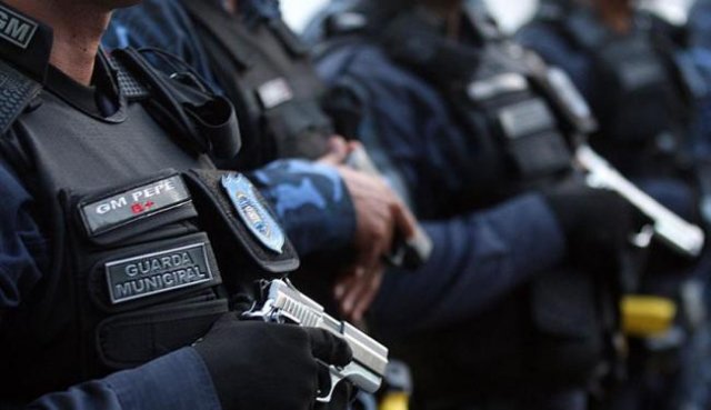 Guardas municipais pegos com armas de uso pessoal podem ser presos, decide STJ