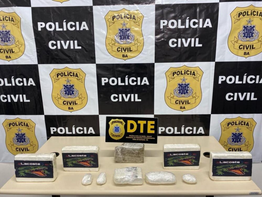  Mulher é flagrada com 5 kg de cocaína e 1 kg de crack em Feira de Santana