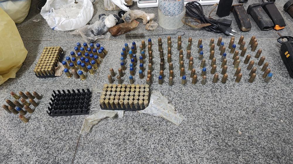 Rondesp apreende pistola ponto 40 e munições 9mm,ponto 40 e 45 na Queimadinha