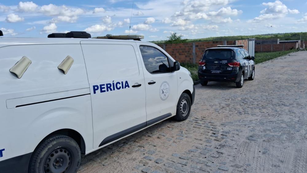 Corpo encontrado em estado de gigantismo em matagal no Tomba.