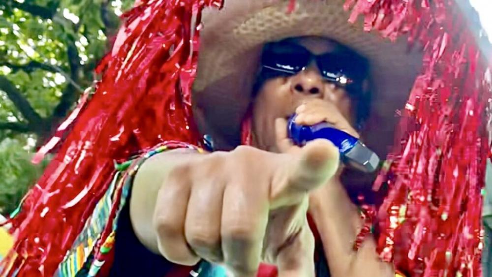 “Baby do Brasil precisa tomar um remédio”, diz Márcio Victor no Campo Grande