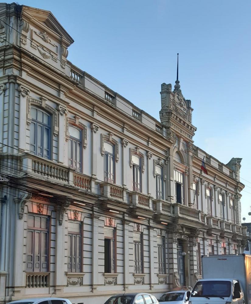 Novo decreto proíbe venda de bebidas alcóolicas a partir das 21h; bares podem funcionar até as 20:30