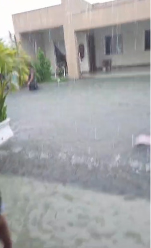 Alagamentos e congestionamentos afetam Feira de Santana em poucas horas de chuva