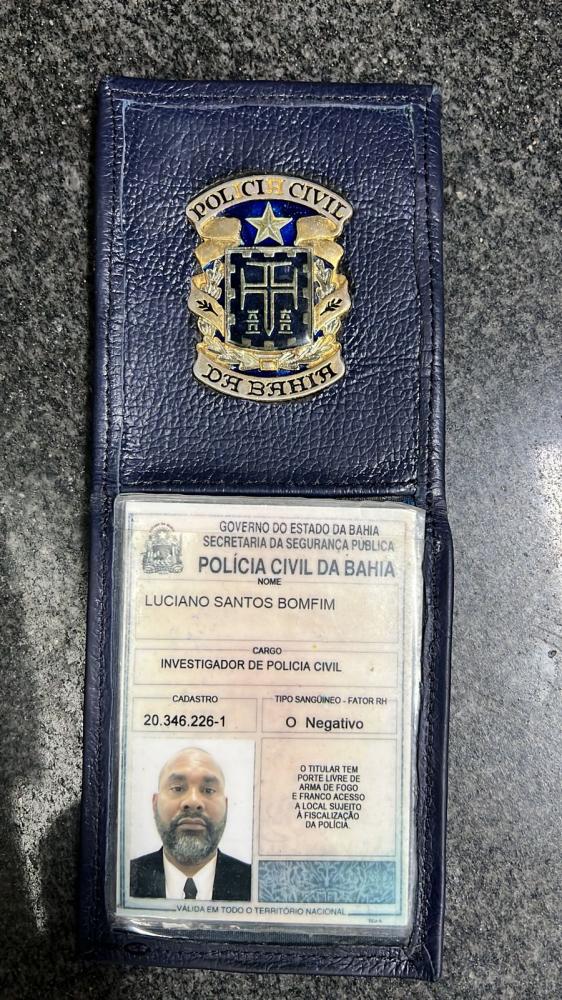 PM e falso policial civil são presos com carros roubados e porte ilegal de arma