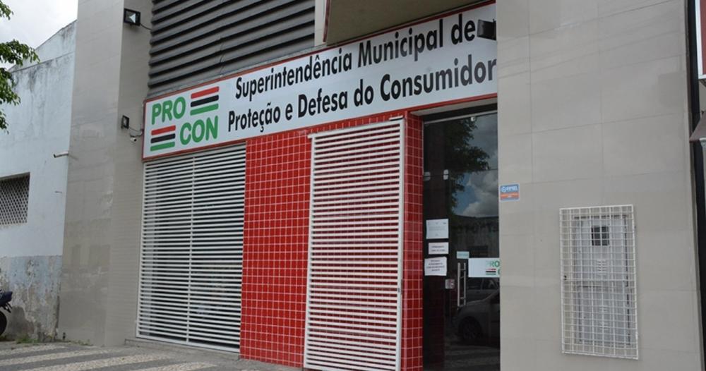 Procon suspende atividades após sede do órgão ser atingida pela chuva