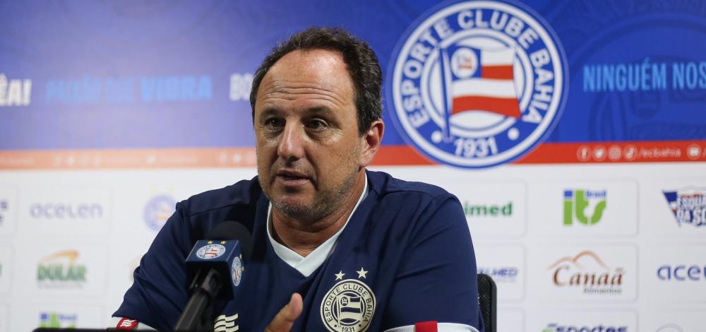 Ceni admite preocupação com sequência de jogos: 