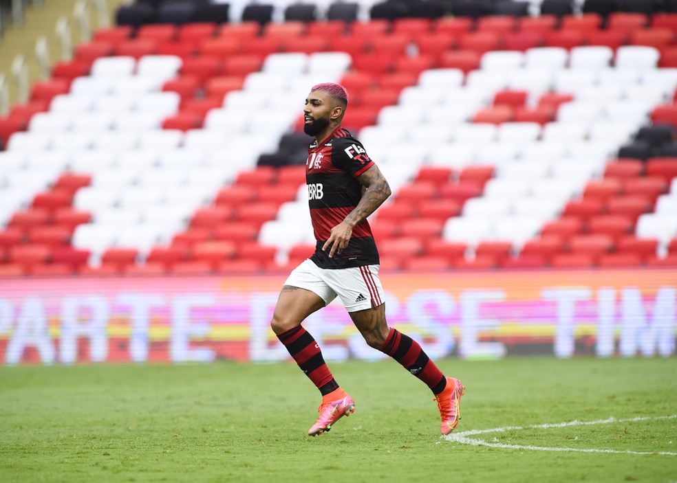 Disciplinado e decisivo: Gabriel leva Flamengo à liderança com muitos gols e nenhum amarelo