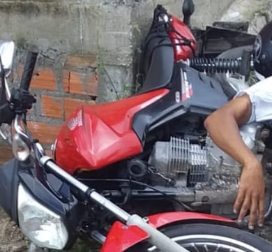 Jovem é assassinado após receber ligação no celular