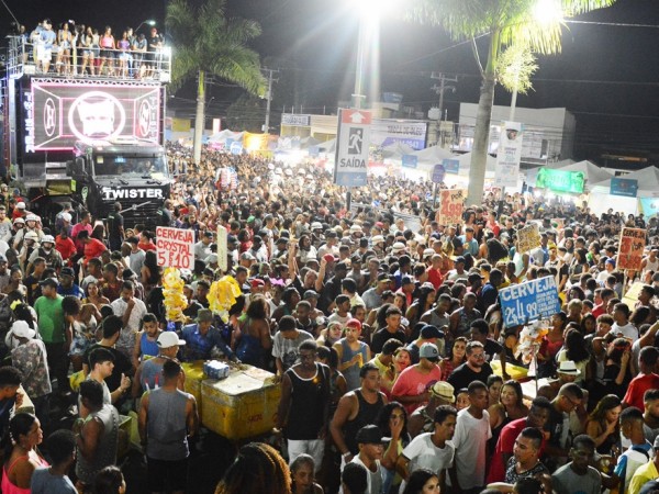 Prefeito anuncia participação do Governo Estadual na Micareta de Feira