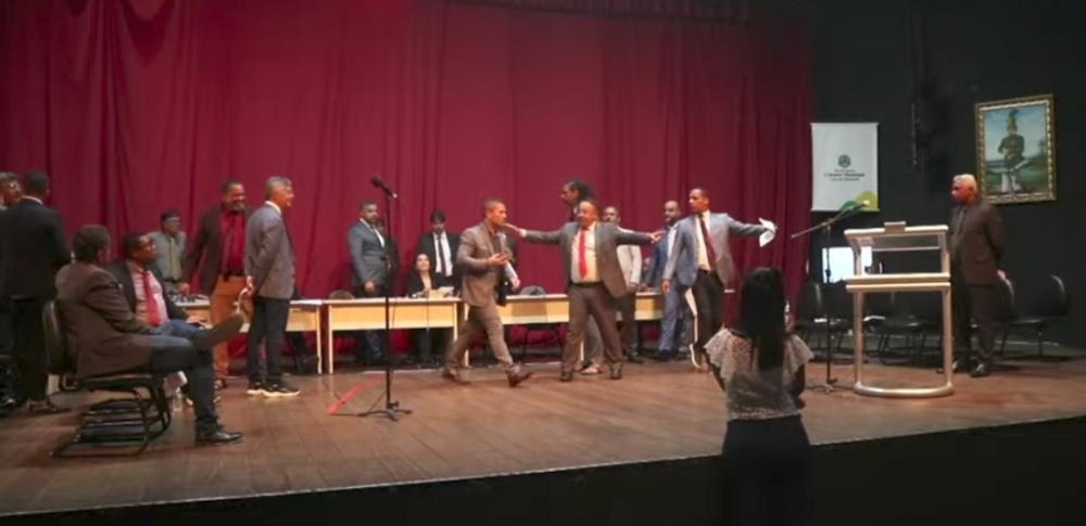 Câmara aprova aumento de 4% para servidores municipais de Feira de Santana