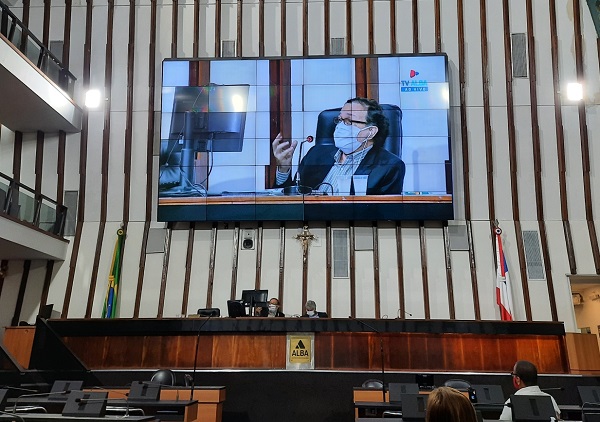 Após surto de Covid, Alba decidirá na quarta-feira (8) possível retorno de trabalho presencial