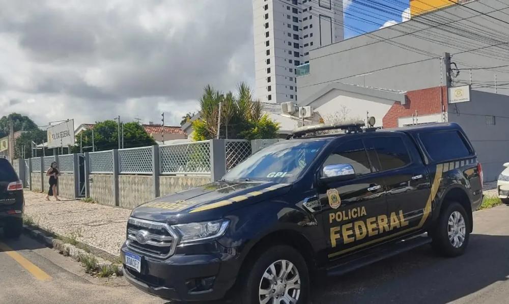 Tenente-coronel da PM é afastado e esposa de deputado presa durante Operação Hybris em Feira de Santana