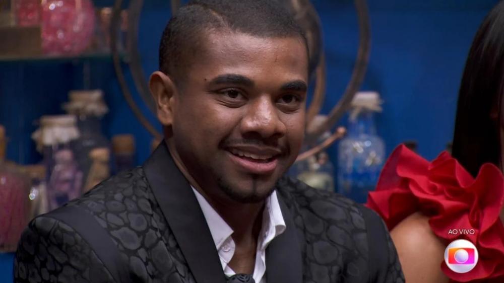 Após vencer o BBB24, Davi ultrapassa 10 milhões de seguidores no Instagram