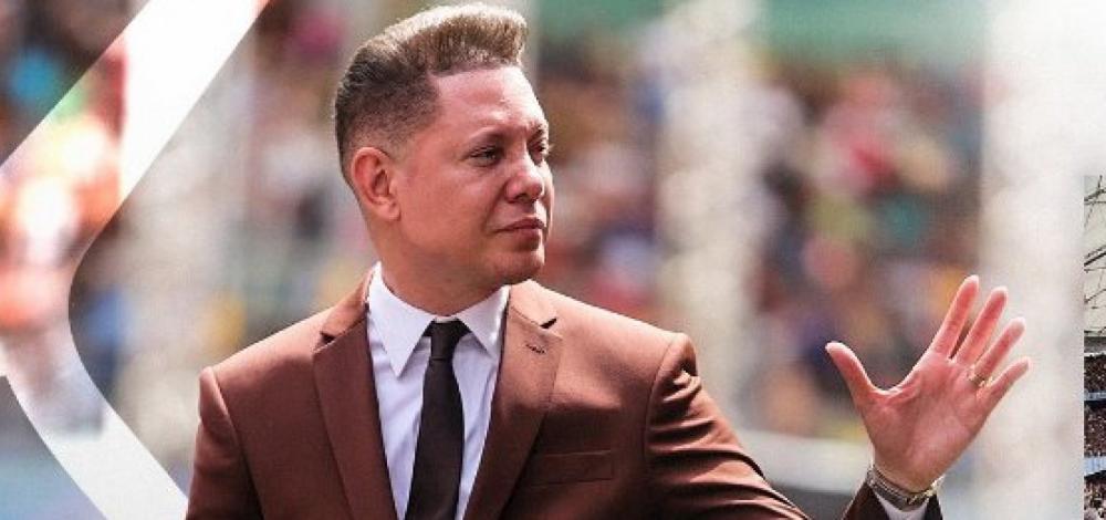 Bispo Bruno Leonardo reúne milhares de fiéis na Fonte Nova e evento termina com carros guinchados