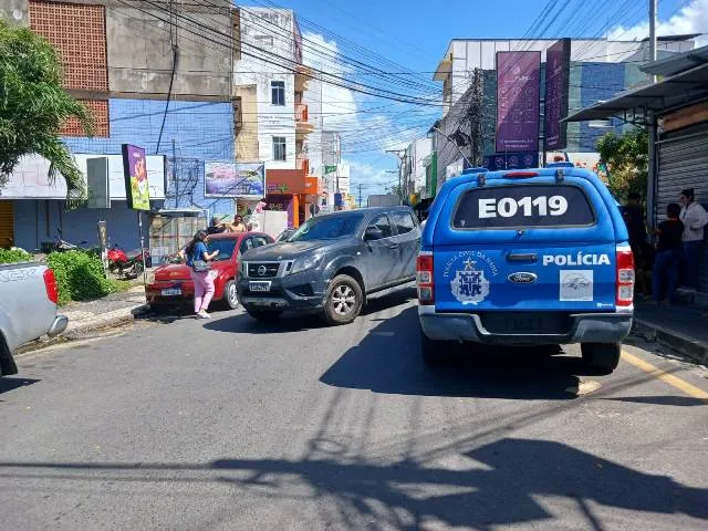 Operação no Feiraguay apreende produtos falsificados 