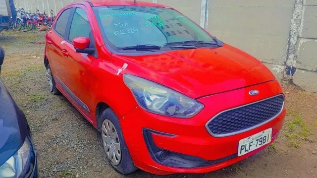 Leilão do Detran oferta 483 lotes de veículos conservados e sucatas