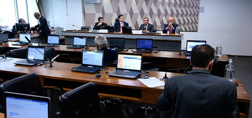 CCJ aprova PL que garante desconto na renovação da CNH para pessoas com mais de 50 anos