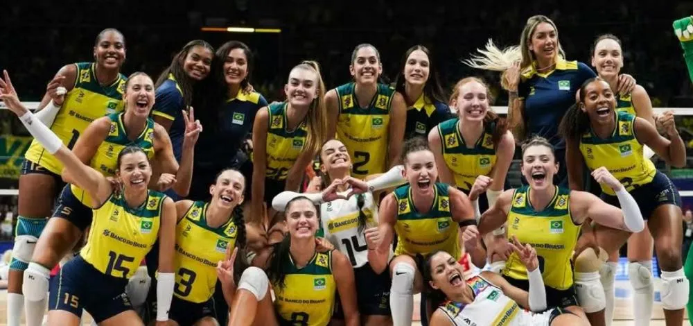 Seleção brasileira de vôlei assume liderança da Liga das Nações feminina